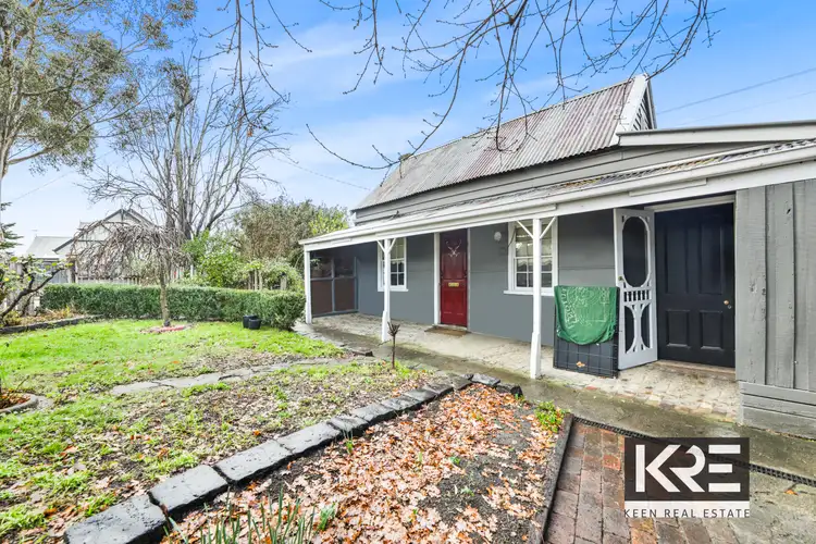 8 Irvine Crescent, Yarra Glen VIC 3775