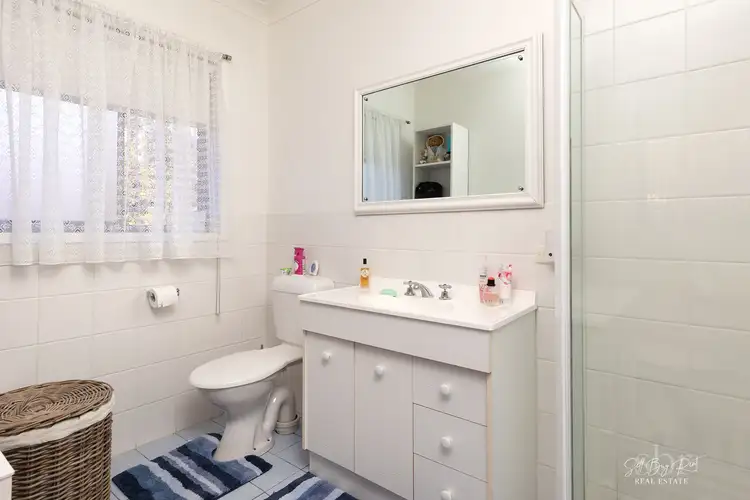 Fifth view of Homely house listing, 28 HALEY CRESCENT, Wodonga VIC 3690