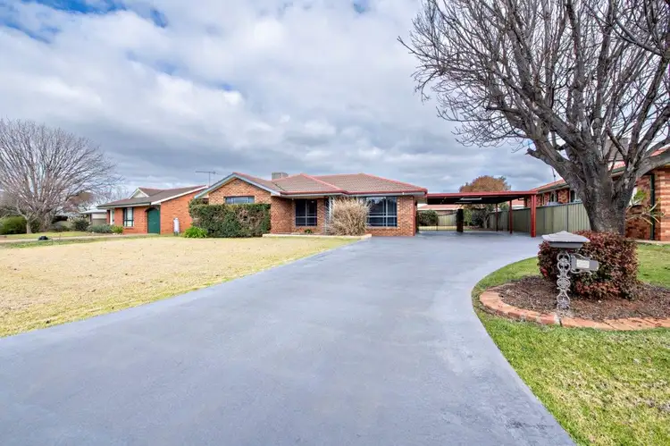 22 Cormorant Crescent, Dubbo NSW 2830
