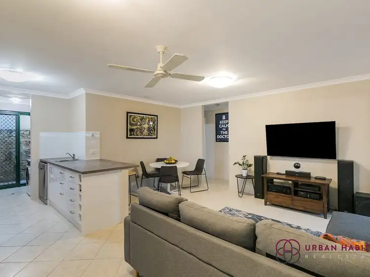 Third view of Homely house listing, 8 Hueston Lookout, Leda WA 6170