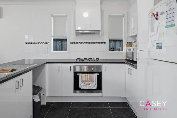 Third view of Homely house listing, 21 Shakespeare Court, Drouin VIC 3818