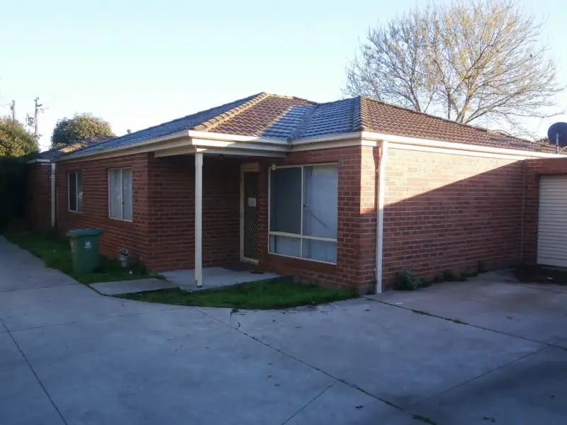 Main view of Homely unit listing, 2/37 Hammond Road, Dandenong VIC 3175