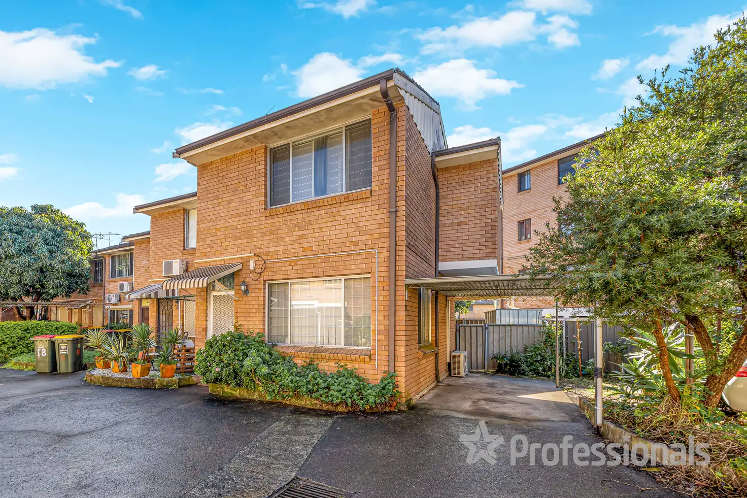 Main view of Homely townhouse listing, 19/2 Waterside Crescent, Carramar NSW 2163