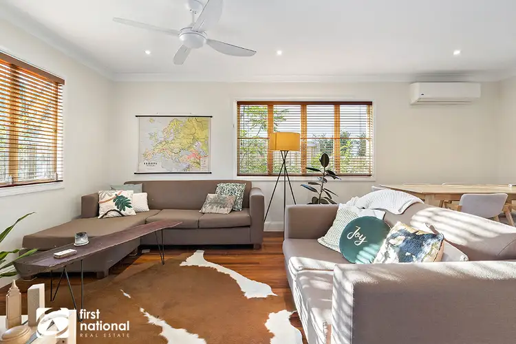 7 Wingarra Street, Yeerongpilly QLD 4105