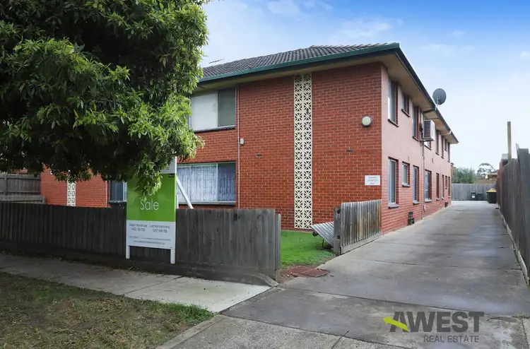 3/8 Burnewang Street, Albion VIC 3020