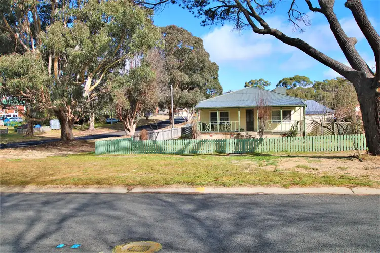 37 Lambie Street, Cooma NSW 2630