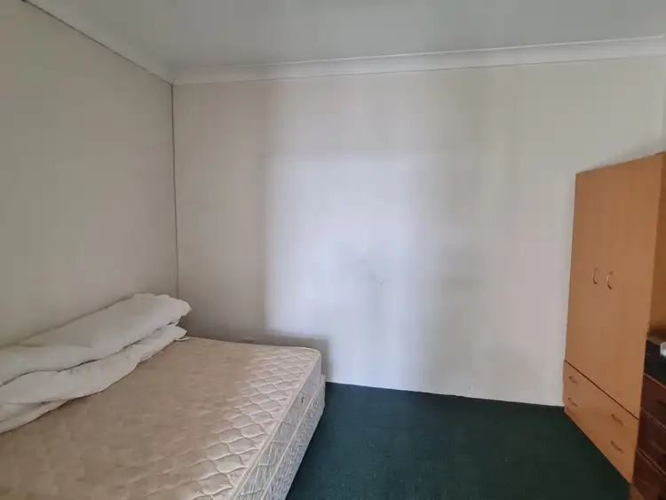 ROOM4/218 Parramatta Road