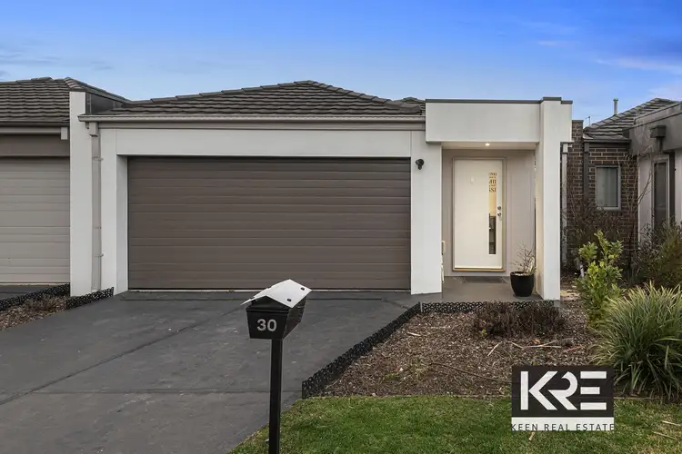 30 Woodright Circuit, Cranbourne VIC 3977