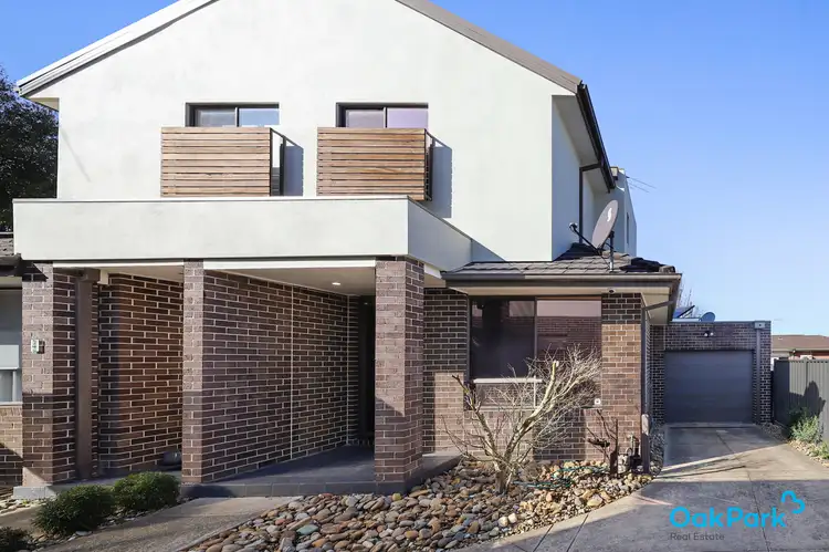 3/4 Strachan Street, Oak Park VIC 3046