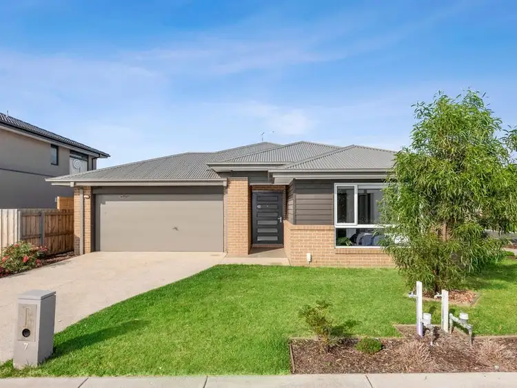 7 Vaughan Drive, Armstrong Creek VIC 3217