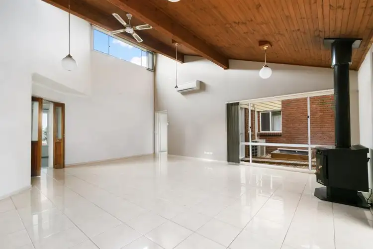 Fifth view of Homely house listing, 2 Greendale Court, Traralgon VIC 3844