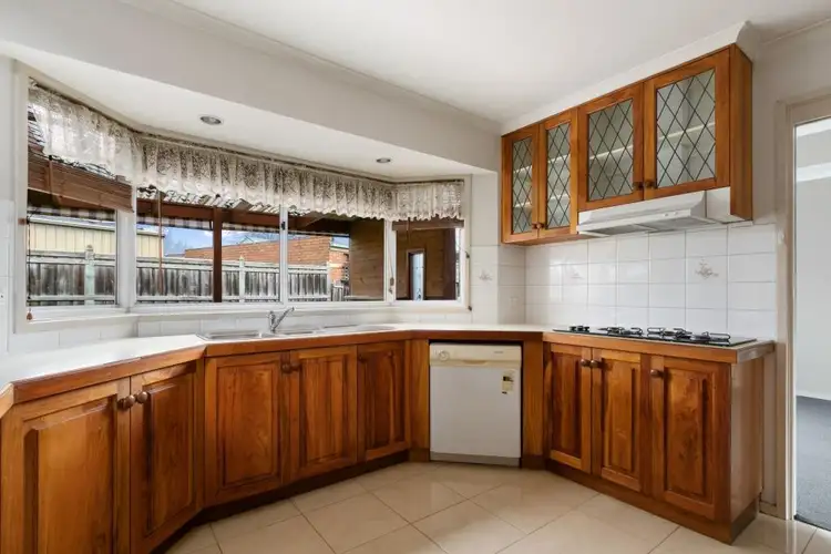 Sixth view of Homely house listing, 2 Greendale Court, Traralgon VIC 3844