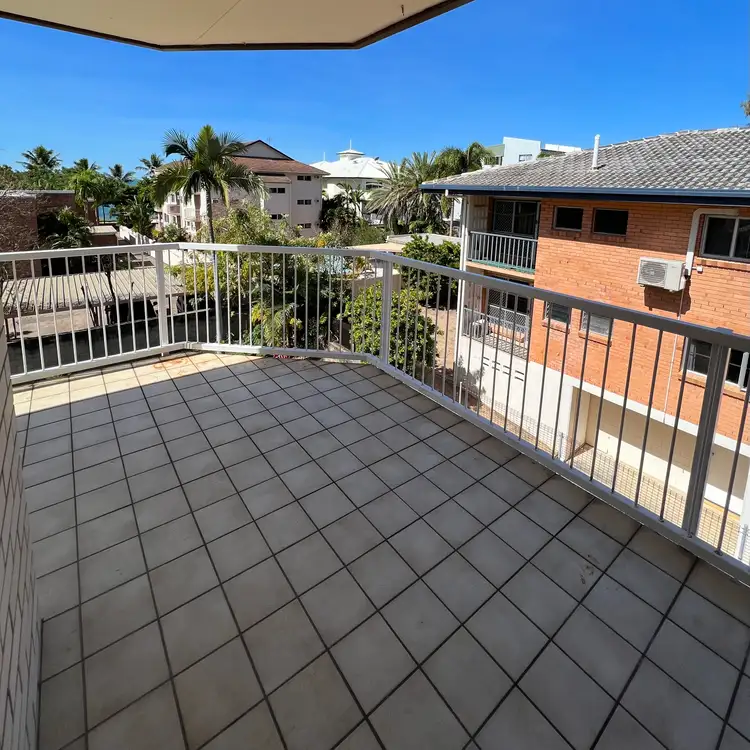 2/137 Mitchell Street, North Ward QLD 4810