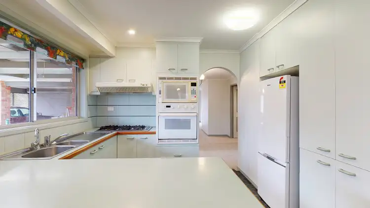 Sixth view of Homely house listing, 15 Lauren Court, Kangaroo Flat VIC 3555