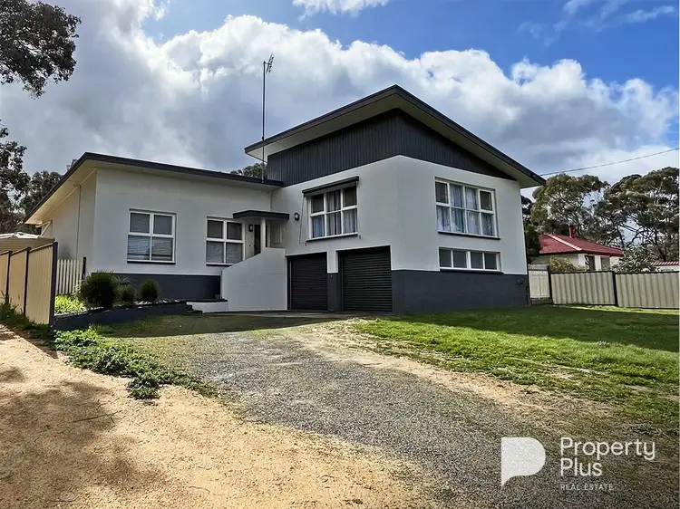 19-21 Inglewood Road, St Arnaud VIC 3478
