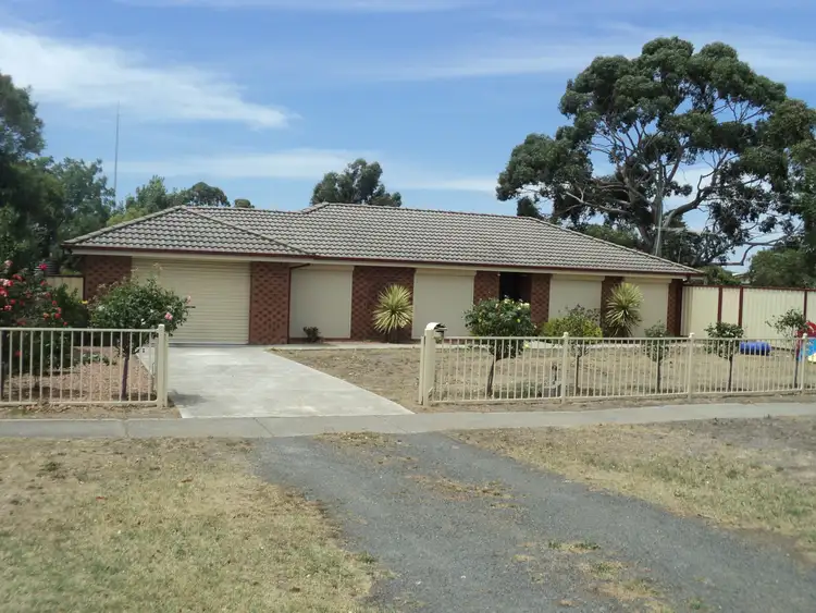 8 Stead Street, Ballan VIC 3342