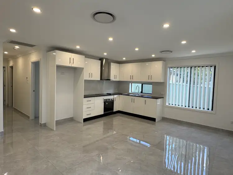 9a Warrina Road, Bradbury NSW 2560