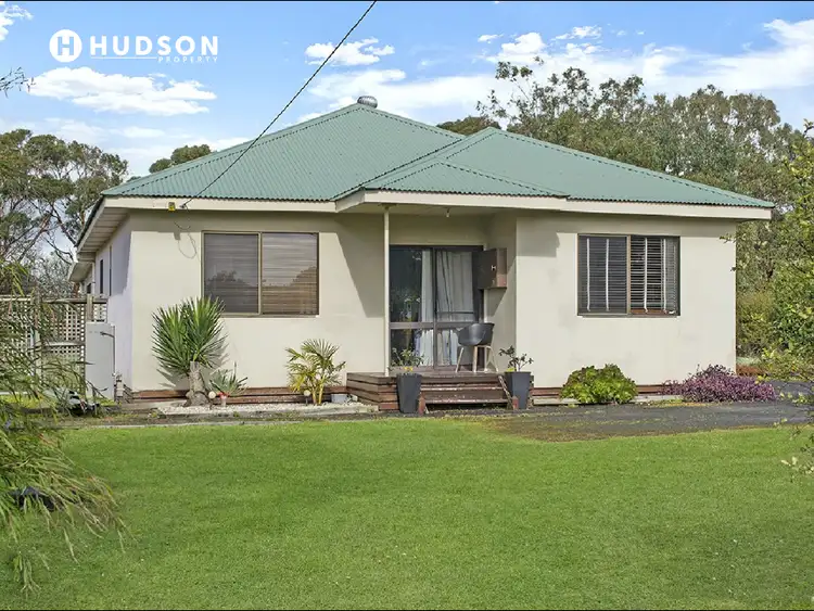 21 Burvilles Road, Portland VIC 3305