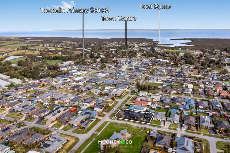 19 Sambur Road, Tooradin VIC 3980