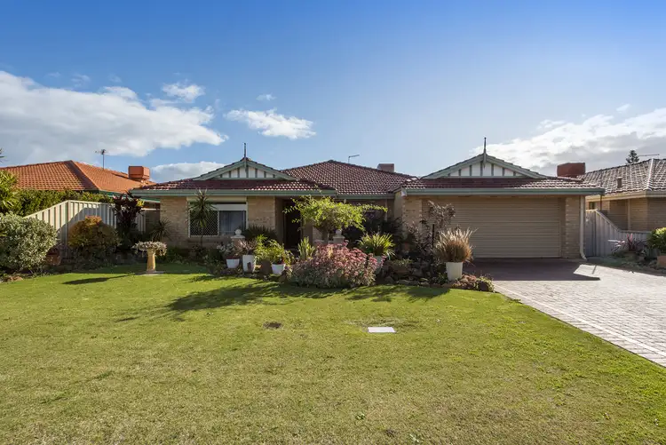 11 Sheathbill Court, Safety Bay WA 6169