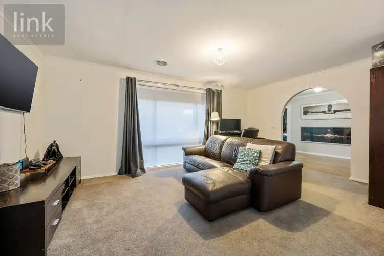 Second view of Homely house listing, 401 Elton Court, Lavington NSW 2641