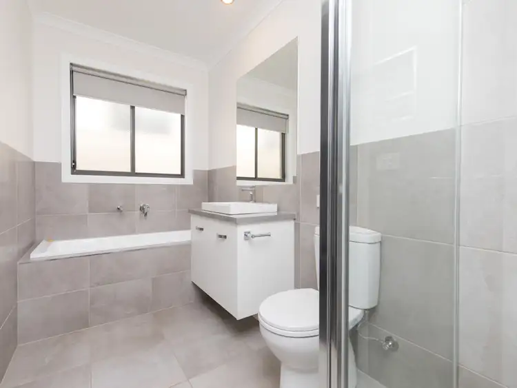 Fifth view of Homely townhouse listing, 5 Stockdale Court, Mildura VIC 3500