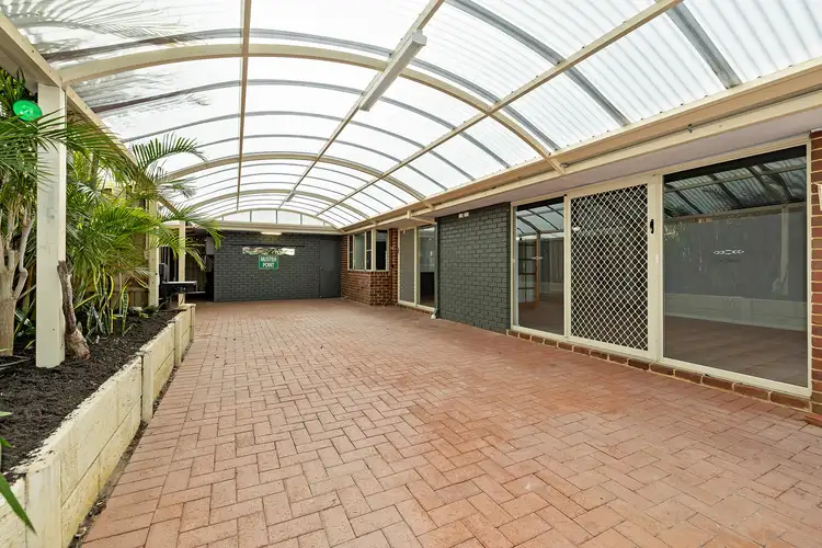 Fourth view of Homely house listing, 7 Pineview Place, Landsdale WA 6065