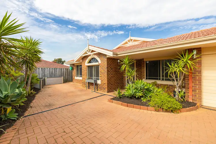 Fifth view of Homely house listing, 7 Pineview Place, Landsdale WA 6065