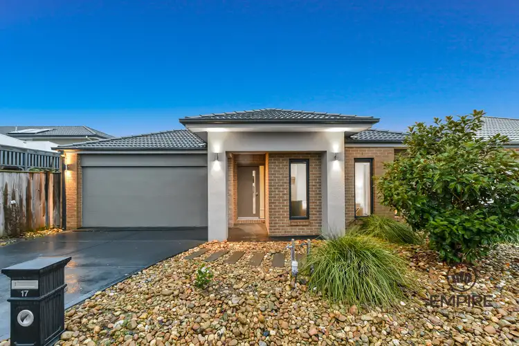 17 Brookhouse Street, Clyde North VIC 3978