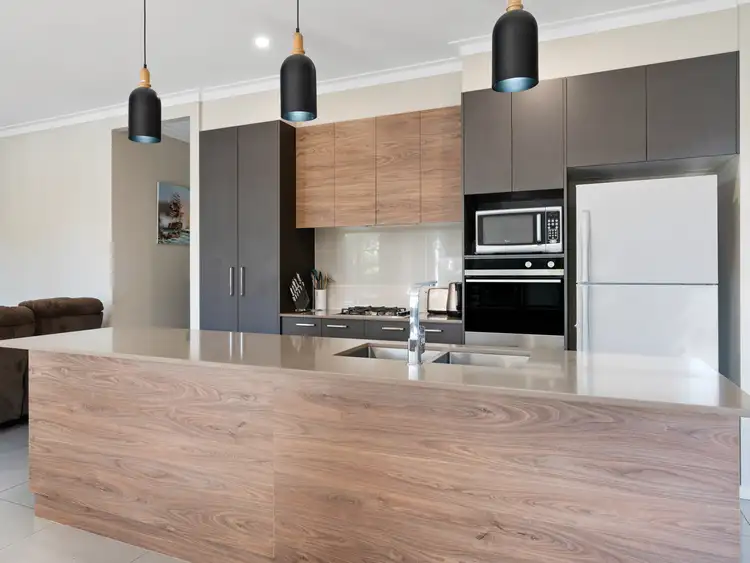 3/14 Yarrow Close, Middle Ridge QLD 4350