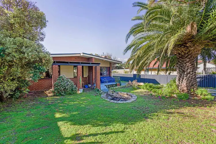 16 Carmody Street, Hamilton Hill WA 6163