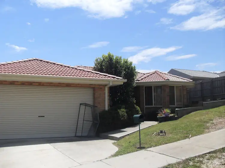9 Kristina Crt, Pakenham VIC 3810