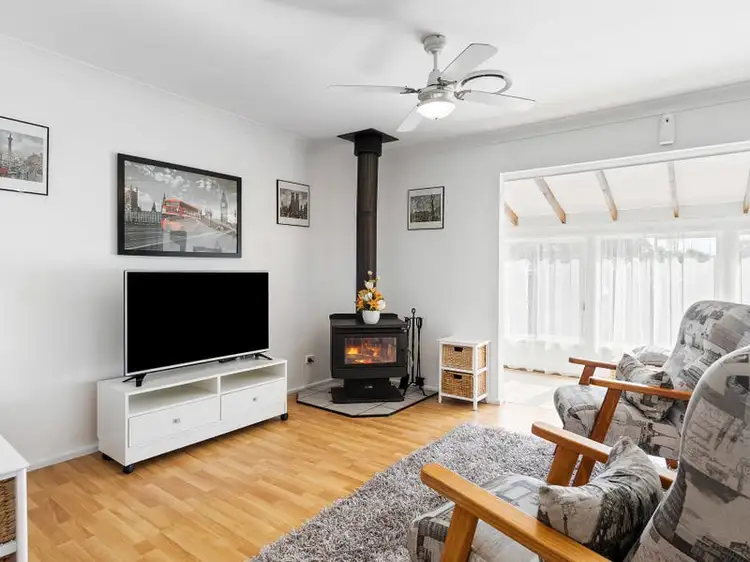 73 Wall Road, Gorokan NSW 2263