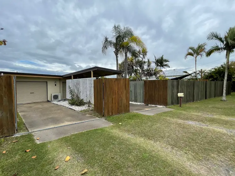 2-4 Mylne Court, Torquay QLD 4655