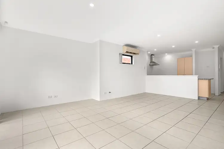 Seventh view of Homely villa listing, 4/8 Toledo Close, Cannington WA 6107