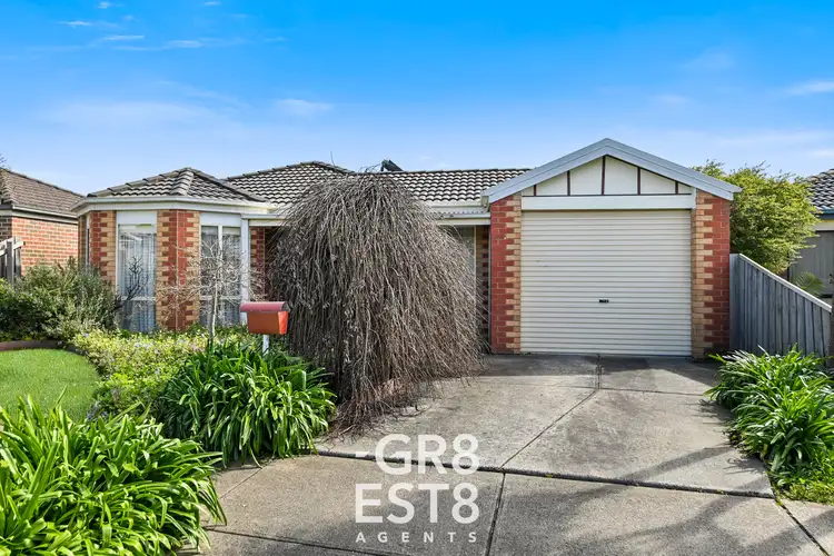 67 Scarborough Avenue, Cranbourne West VIC 3977