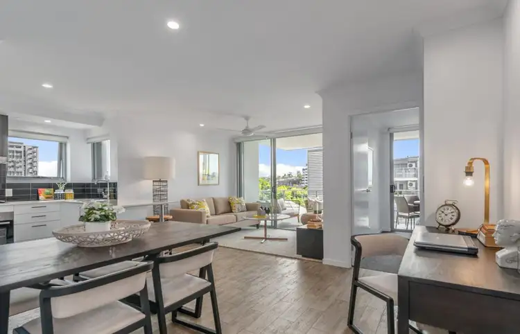 16/25 Regent Street, Woolloongabba QLD 4102