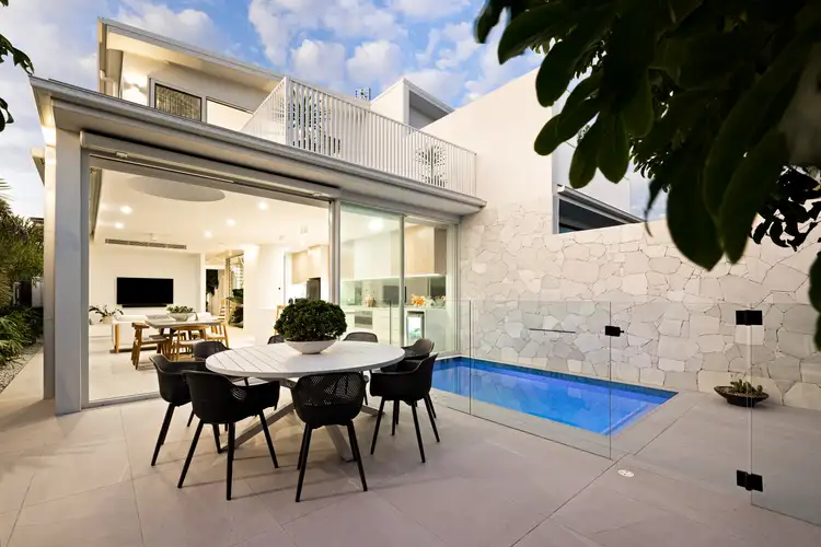 Residence 2/10 Boorook Street, Buddina QLD 4575