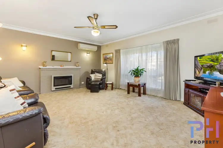 Second view of Homely house listing, 28 Fifth Avenue, White Hills VIC 3550