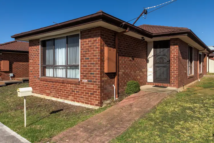 1/1 KINGFISHER COURT, Kings Park VIC 3021