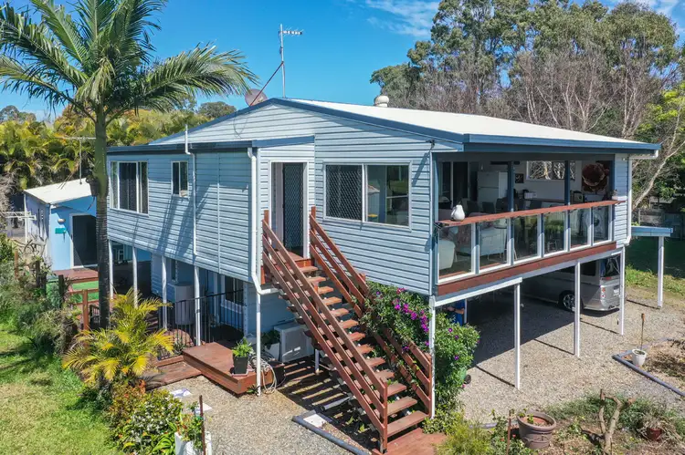 62 Bay Drive, Russell Island QLD 4184