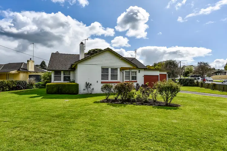 Fifth view of Homely house listing, 1 Byrne Street, Mount Gambier SA 5290