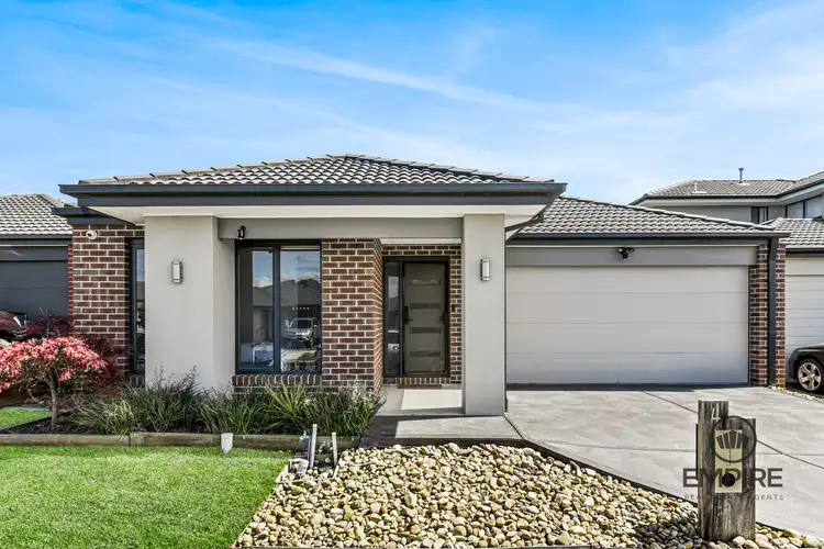 4 Barcelona Avenue, Clyde North VIC 3978