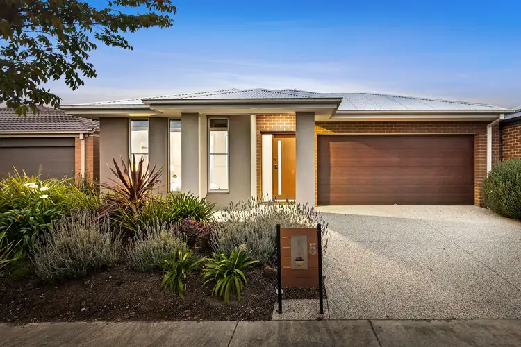 5 Neon Avenue, Mount Duneed VIC 3217