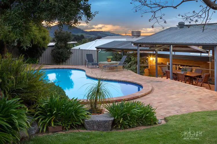 Third view of Homely house listing, 10 HALEY CRESCENT, Wodonga VIC 3690