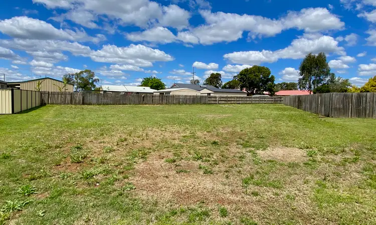 19 Lynne Court, Oakey QLD 4401