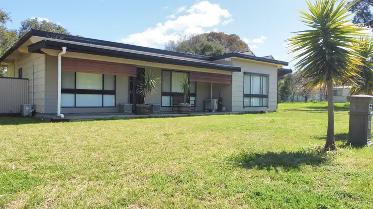 35 Bradley Street, Grenfell NSW 2810