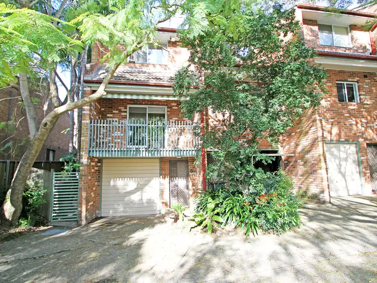 32/10 Robert Street