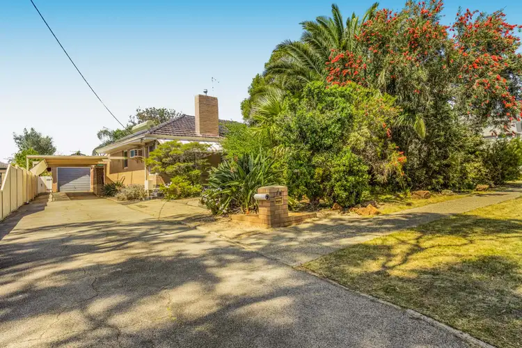 16 Rotherfield Road, Westminster WA 6061
