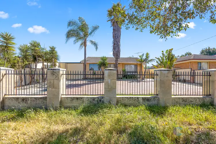 15 Amberton Avenue, Girrawheen WA 6064